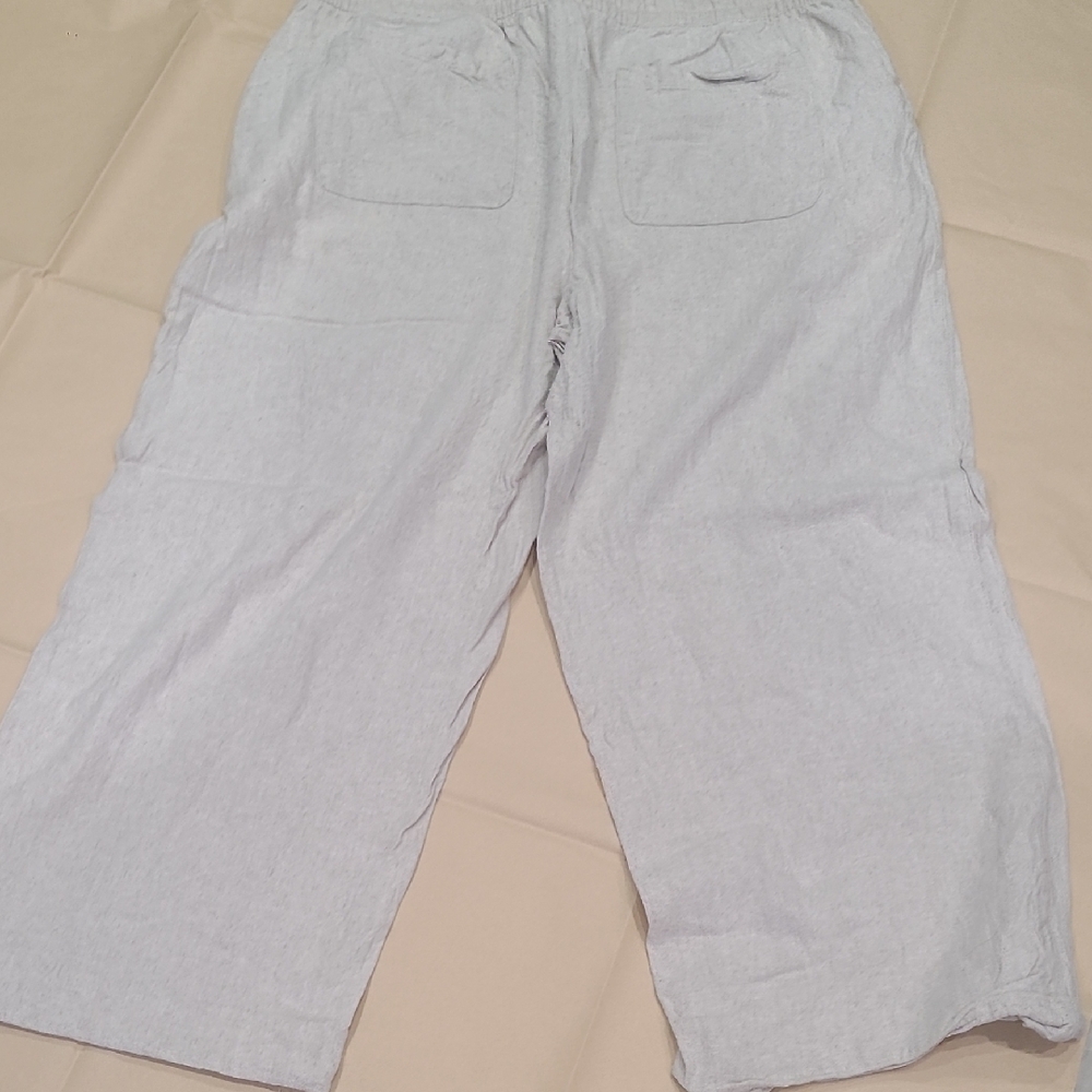 Old Navy Women's Tan Cropped Pants - Picture 9 of 11